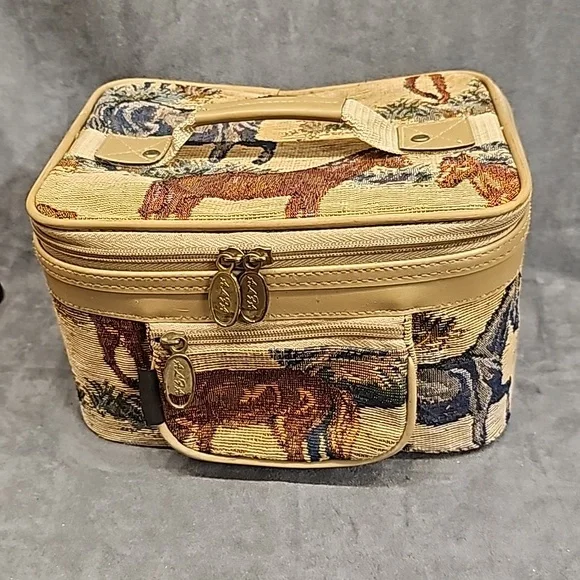 Vintage Makeup Train Equestrian Horses Travel - Picture 1 of 12